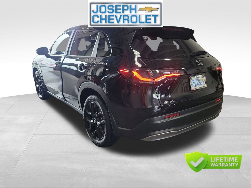 Used 2024 Honda HR-V Sport image 3