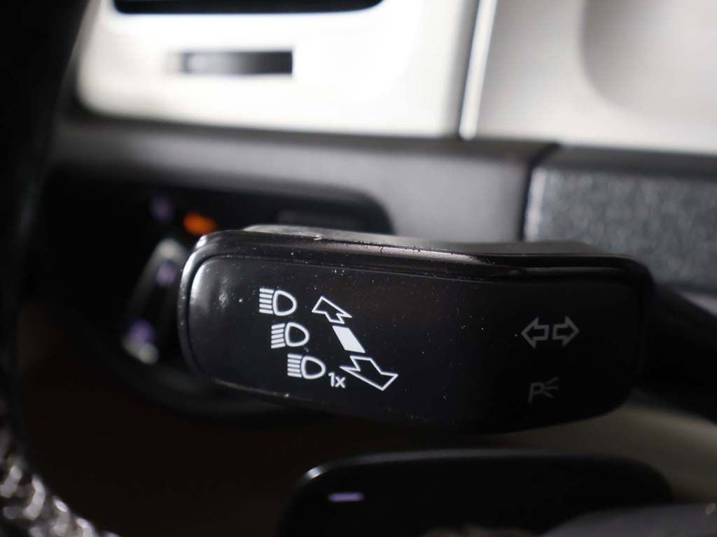 Used 2016 Volkswagen Golf Limited Edition image 41