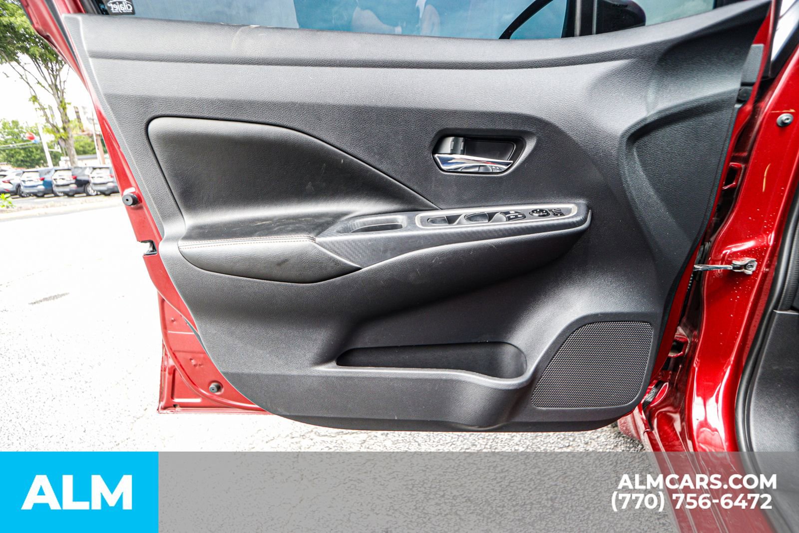 Used 2020 Nissan Versa SR w/ Convenience Package image 52