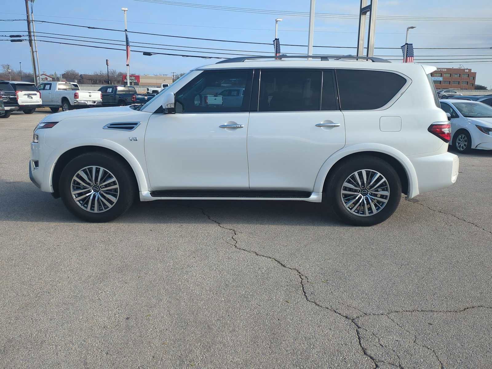 Used 2022 Nissan Armada SL w/ Captain's Chairs Package image 5