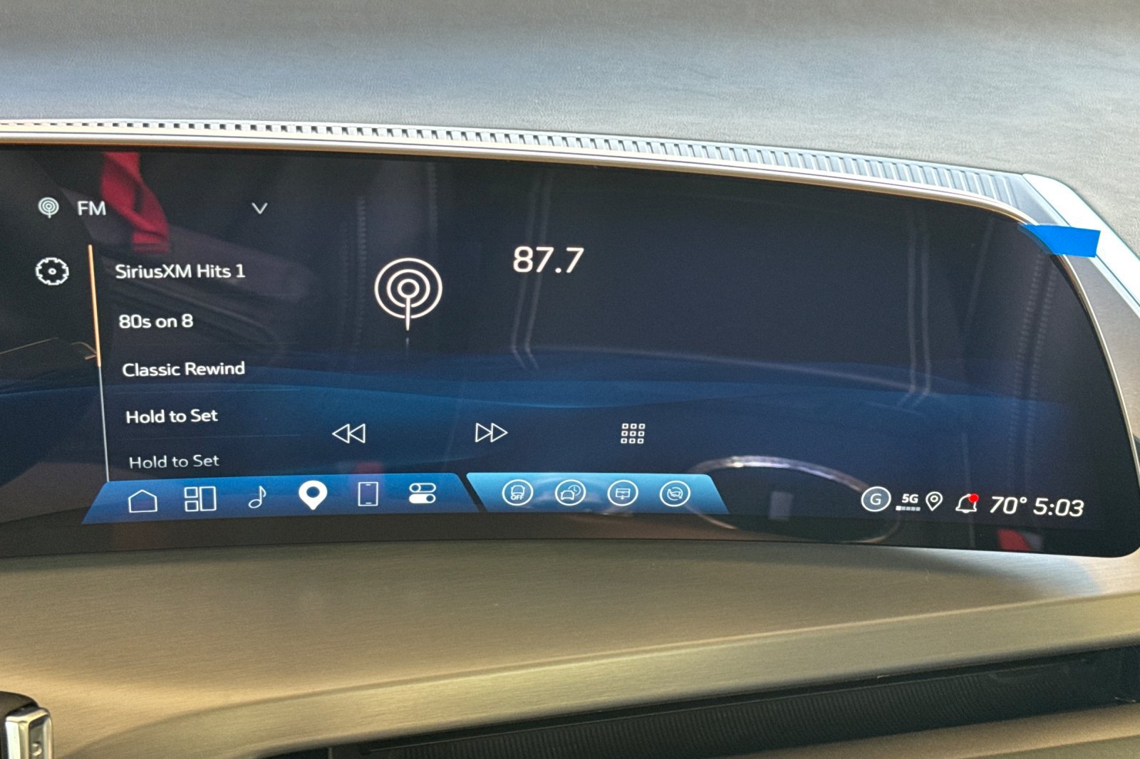 New 2027 Cadillac Vistiq Luxury w/ LPO, Floor Liner Package AWD/4WD image 19