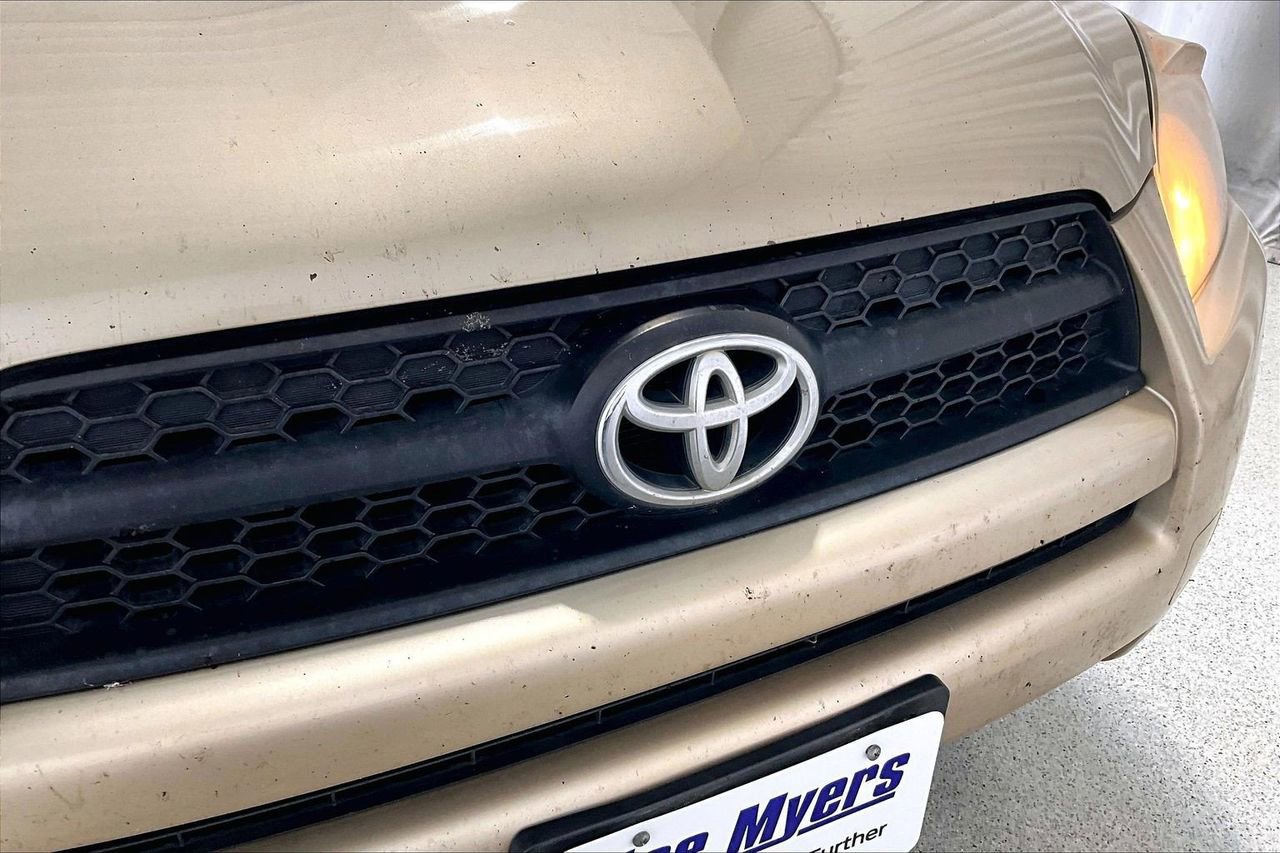 Used 2012 Toyota RAV4 FWD w/ Value Pkg image 7