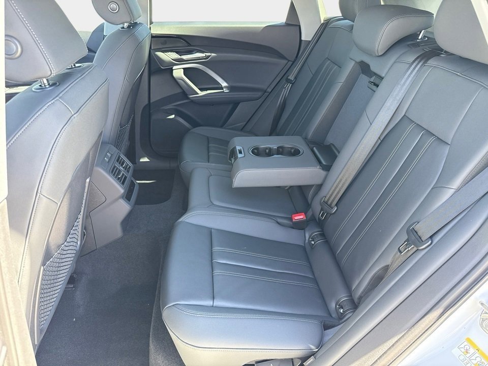 New 2025 Audi Q5 Premium image 12
