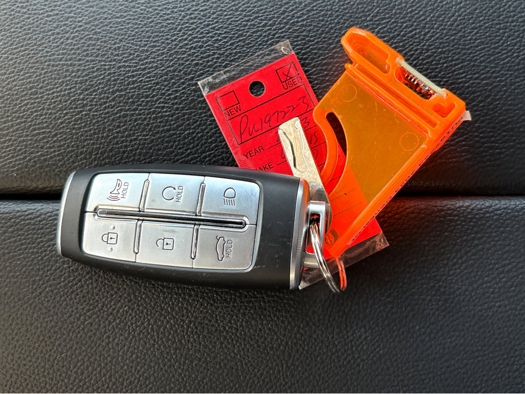 Used 2023 Genesis G80 2.5T image 27