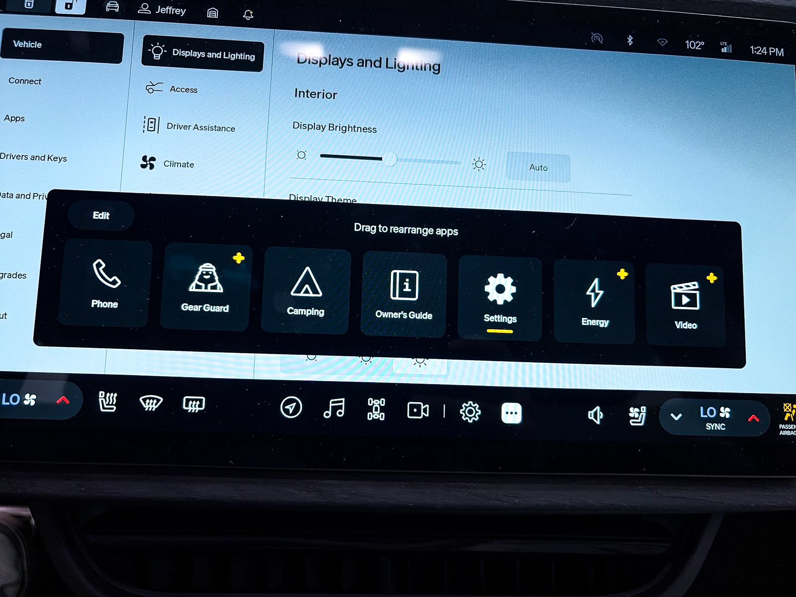 Used 2024 Rivian R1S Adventure AWD/4WD image 25