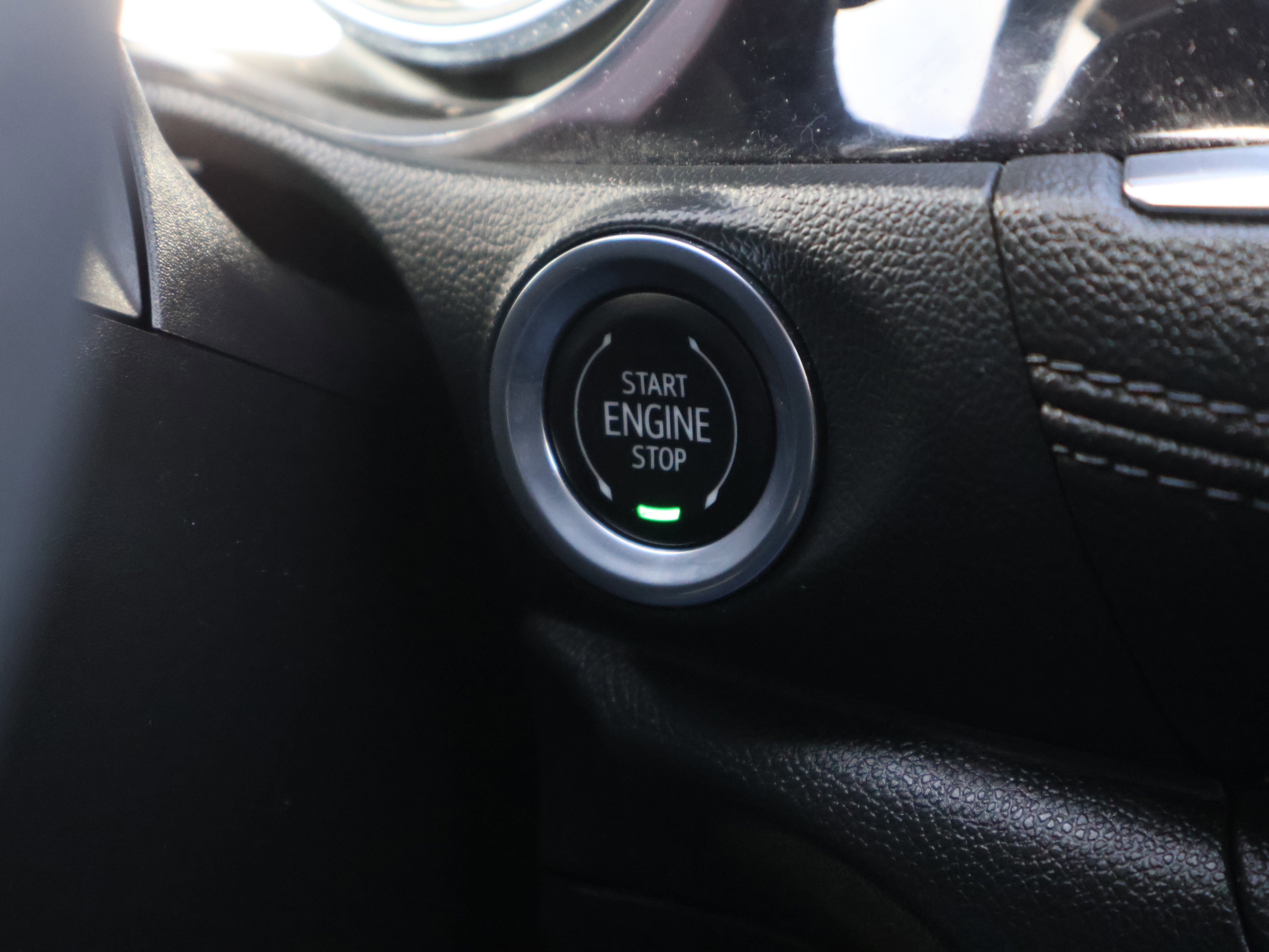 Used 2022 Buick Encore GX Essence w/ Advanced Technology Package image 28