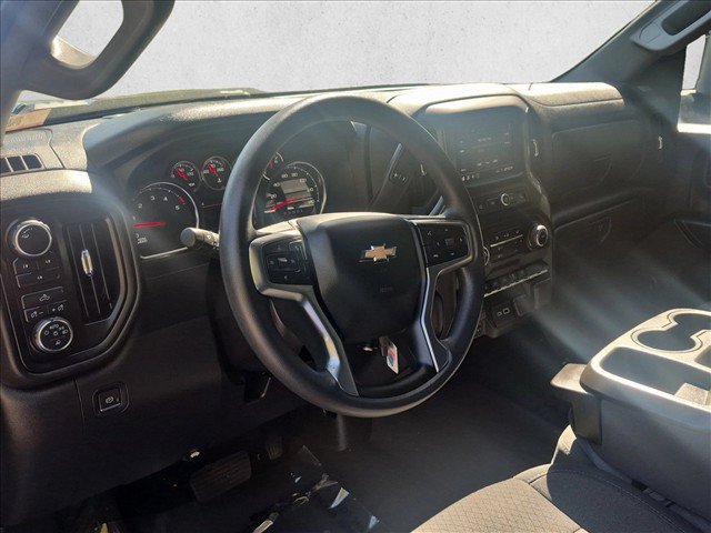 Used 2022 Chevrolet Silverado 2500 Custom w/ Custom Value Package AWD/4WD image 10