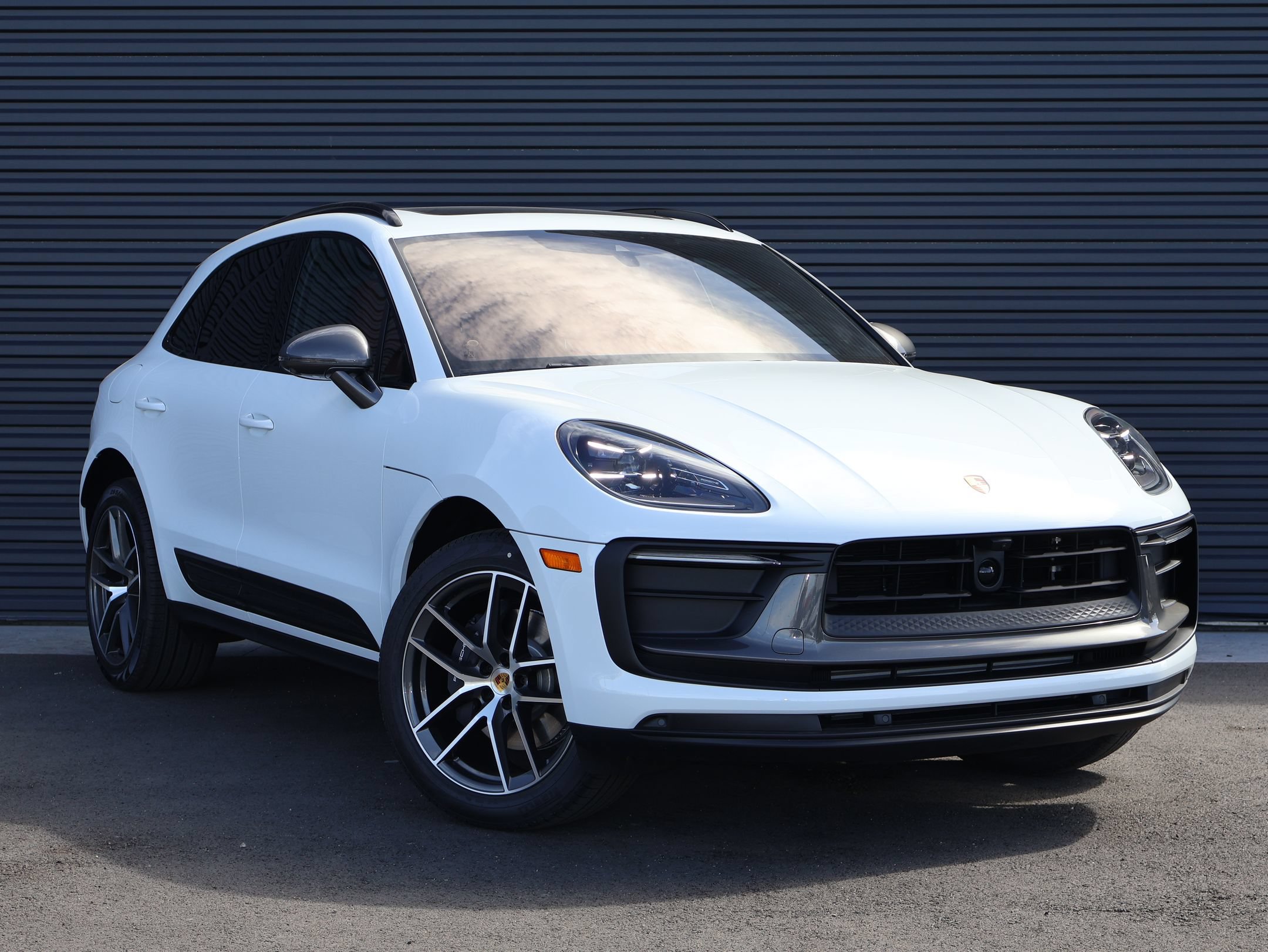 New 2026 Porsche Macan Turbo AWD/4WD image 7