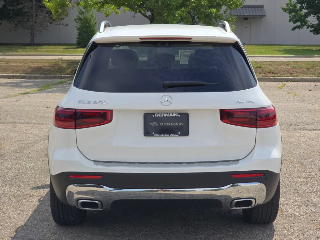 New 2026 Mercedes-Benz GLB 250 4MATIC image 15