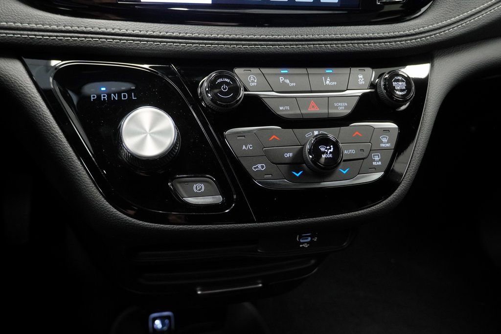 New 2026 Chrysler Pacifica Select w/ S Appearance Package image 24
