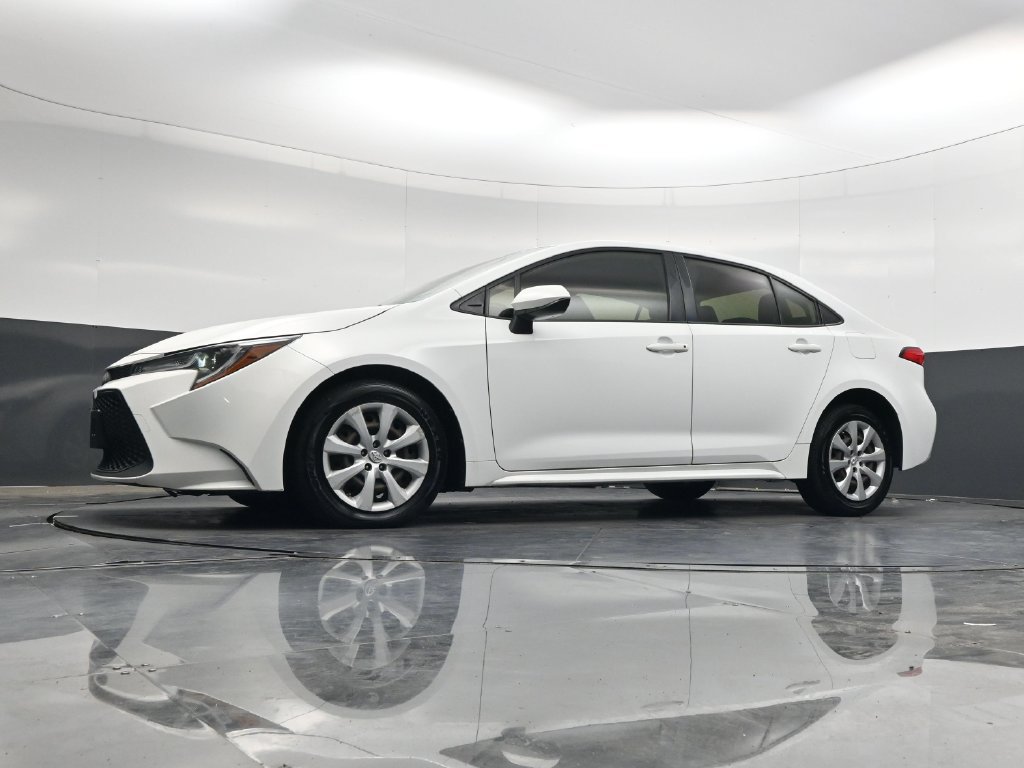 Used 2020 Toyota Corolla LE FWD image 32