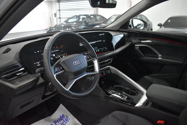 Used 2025 Audi Q5 Premium w/ Convenience Package AWD/4WD image 11