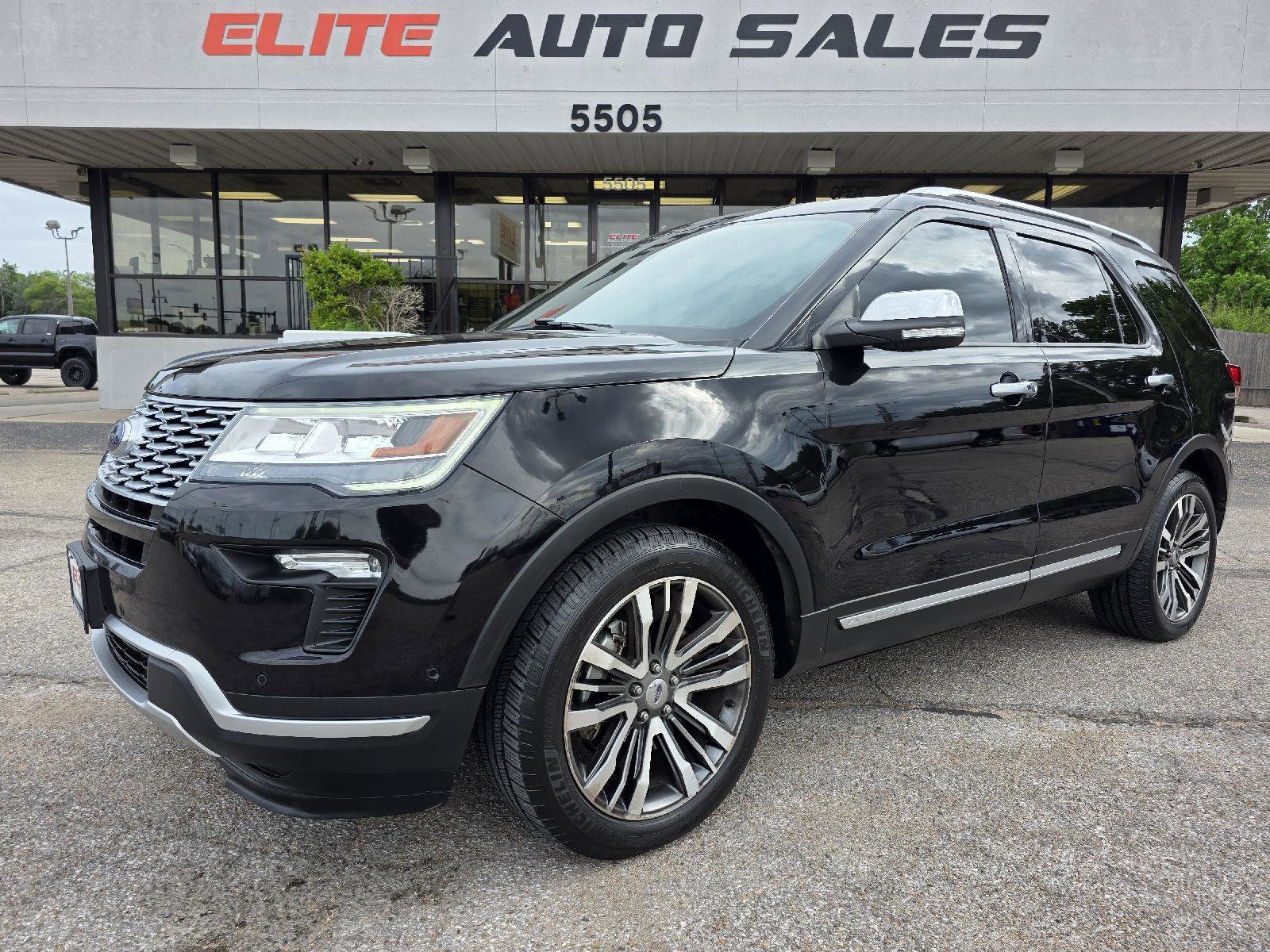 Used 2019 Ford Explorer Platinum AWD/4WD image 2