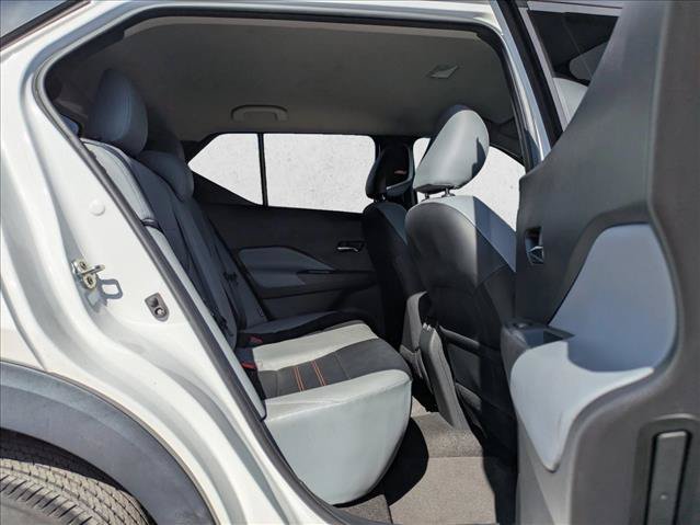 Used 2024 Nissan Kicks SR w/ SR Premium Package FWD image 23