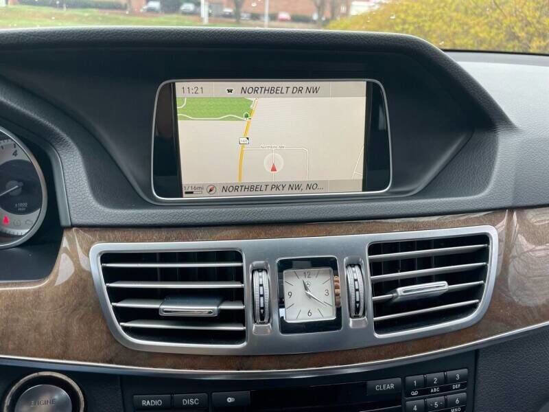 Used 2014 Mercedes-Benz E 350 4MATIC Sedan image 21