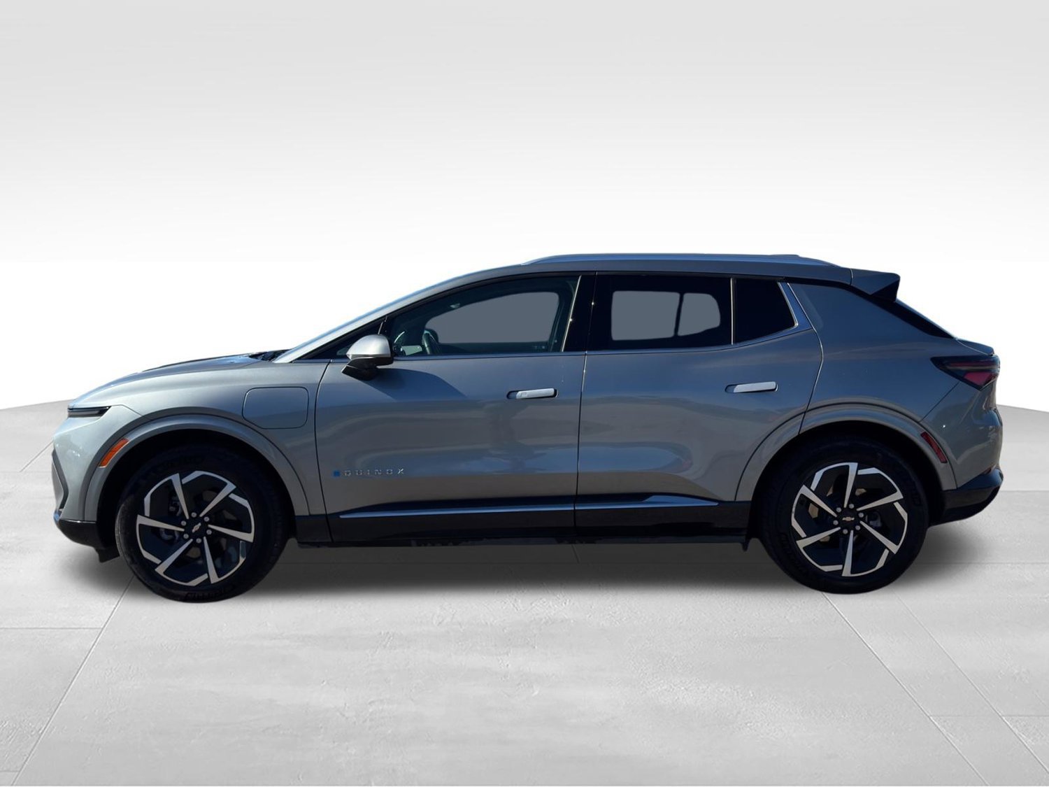 Certified 2024 Chevrolet Equinox EV LT FWD image 3