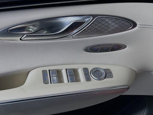 Used 2023 Genesis GV70 2.5T w/ Select Package image 12