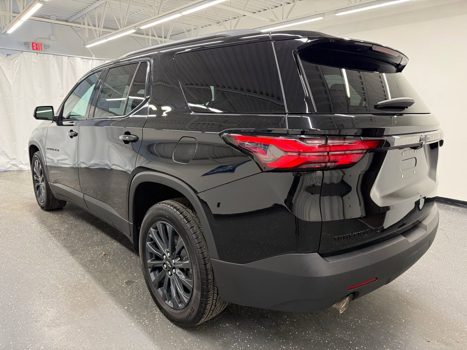 Used 2023 Chevrolet Traverse RS w/ LPO, Floor Liner Package image 3
