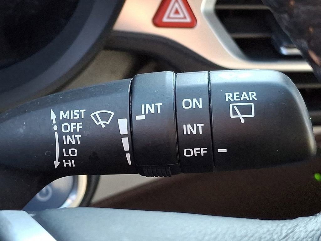 Used 2022 Toyota Sienna XLE image 18