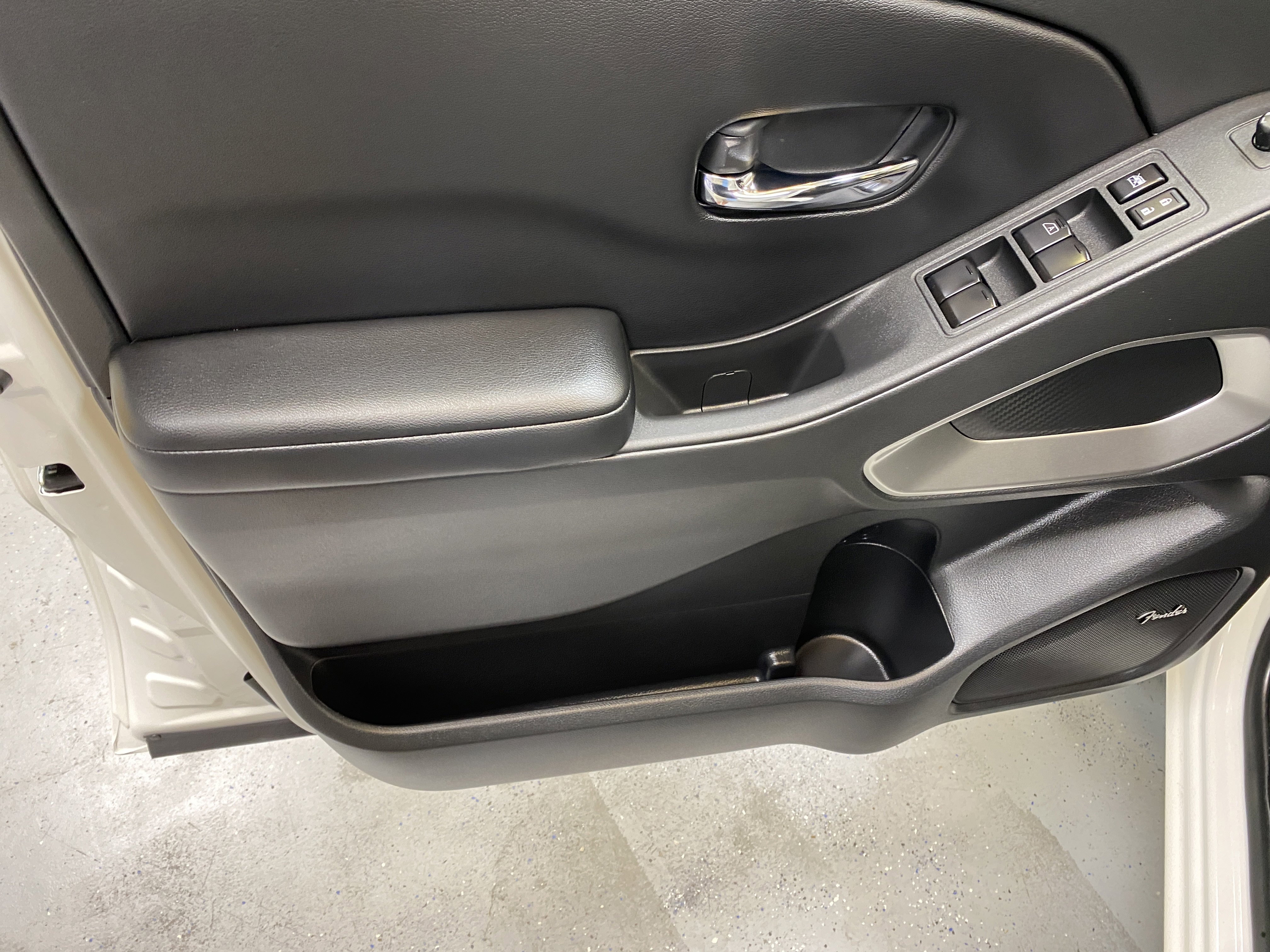 Used 2025 Nissan Frontier SV w/ SV Convenience Package image 19