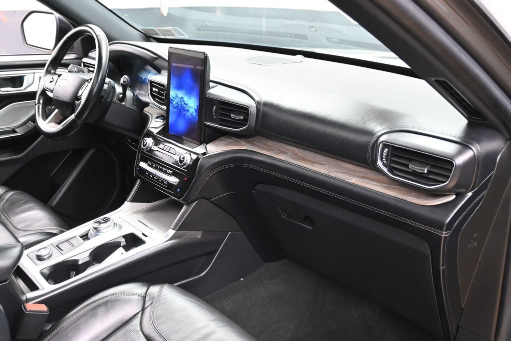 Used 2021 Ford Explorer Platinum w/ Premium Technology Package AWD/4WD image 36