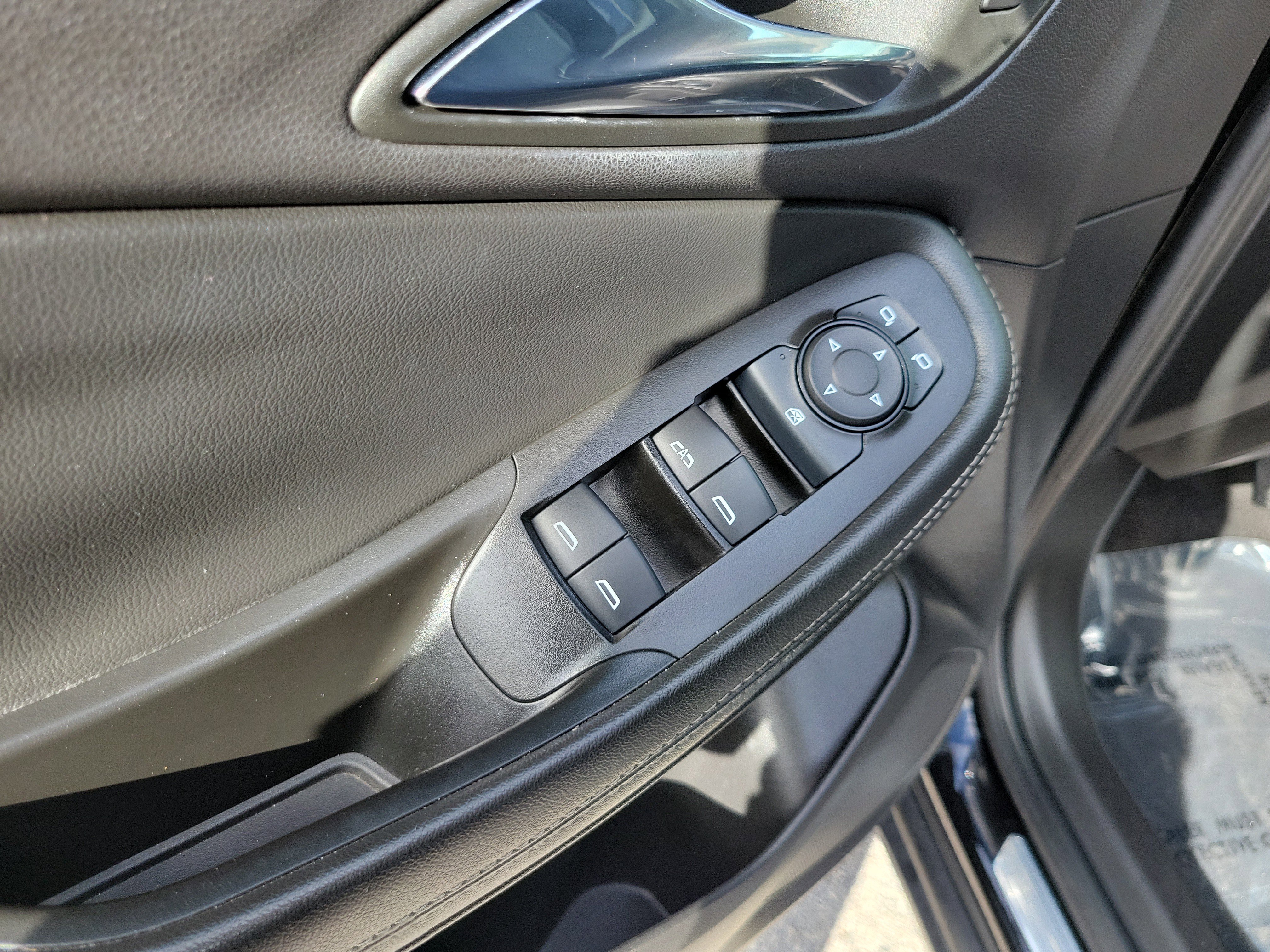 Used 2023 Buick Encore GX Preferred w/ Cold Weather Comfort Package image 24