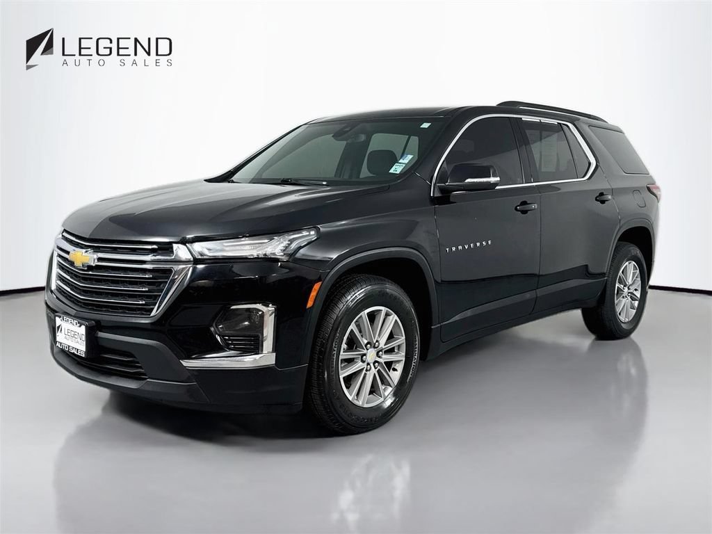 Used 2022 Chevrolet Traverse LT FWD image 1