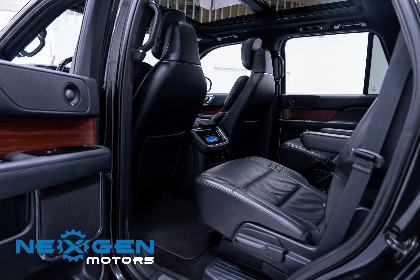 Used 2022 Lincoln Navigator Reserve image 41