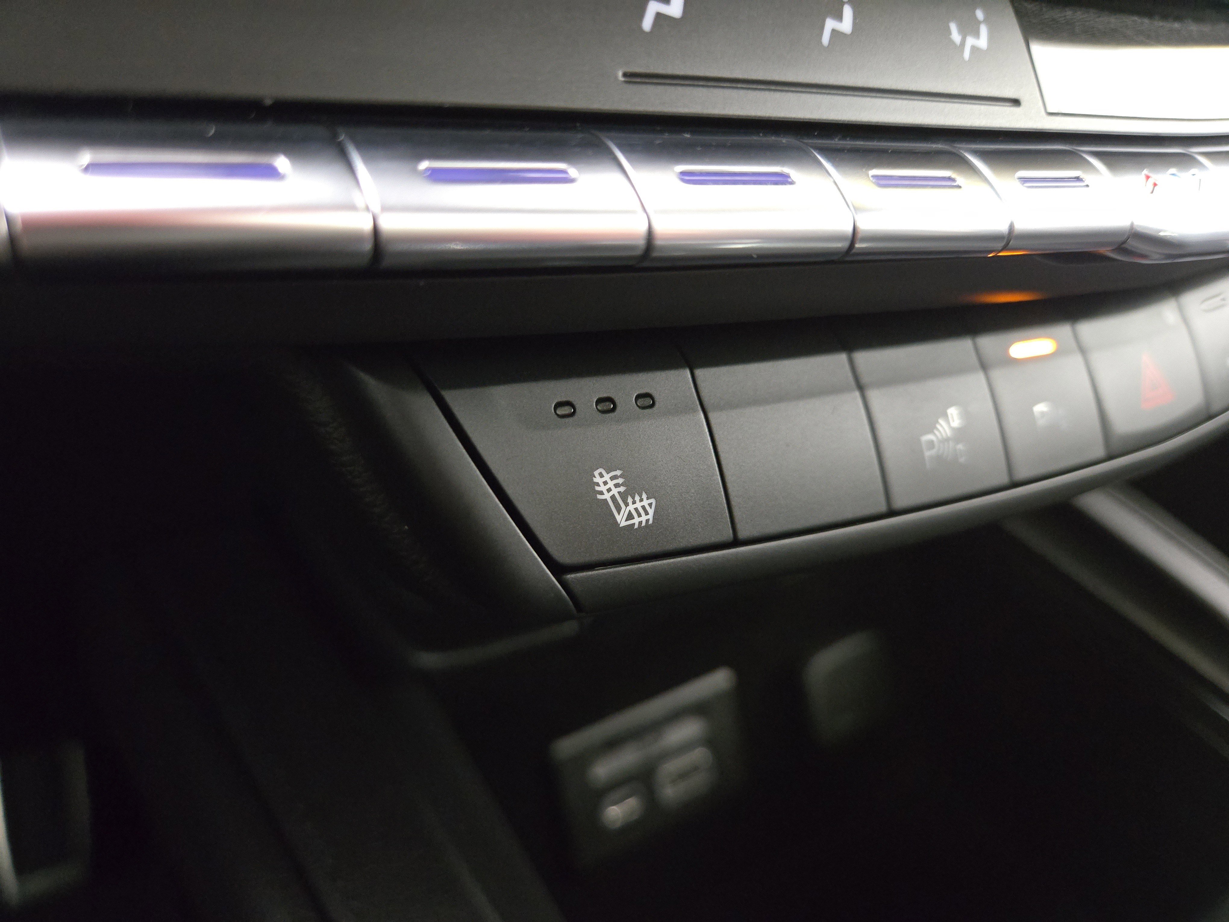 Certified 2020 Cadillac XT4 Sport image 29