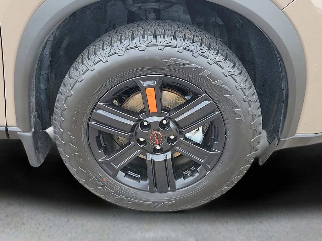 Used 2025 Nissan Rogue SV AWD/4WD image 7