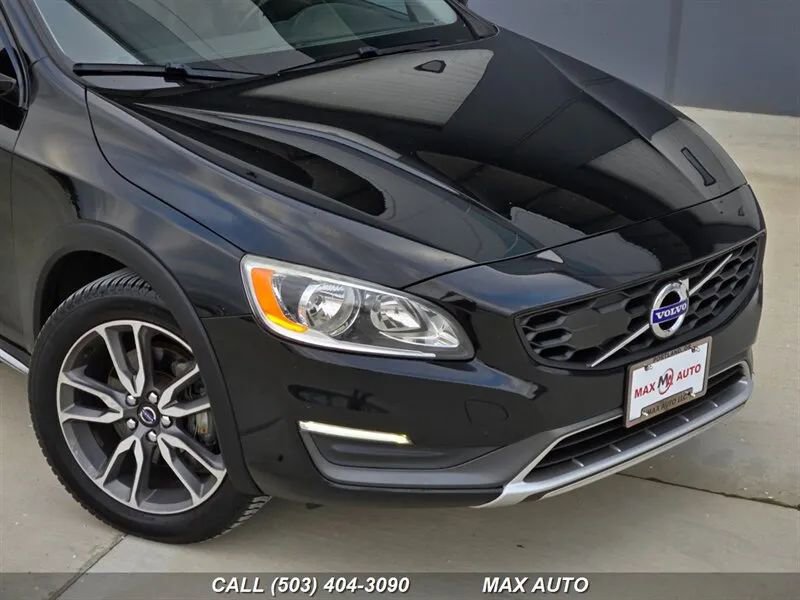 Used 2016 Volvo V60 T5 Cross Country image 34