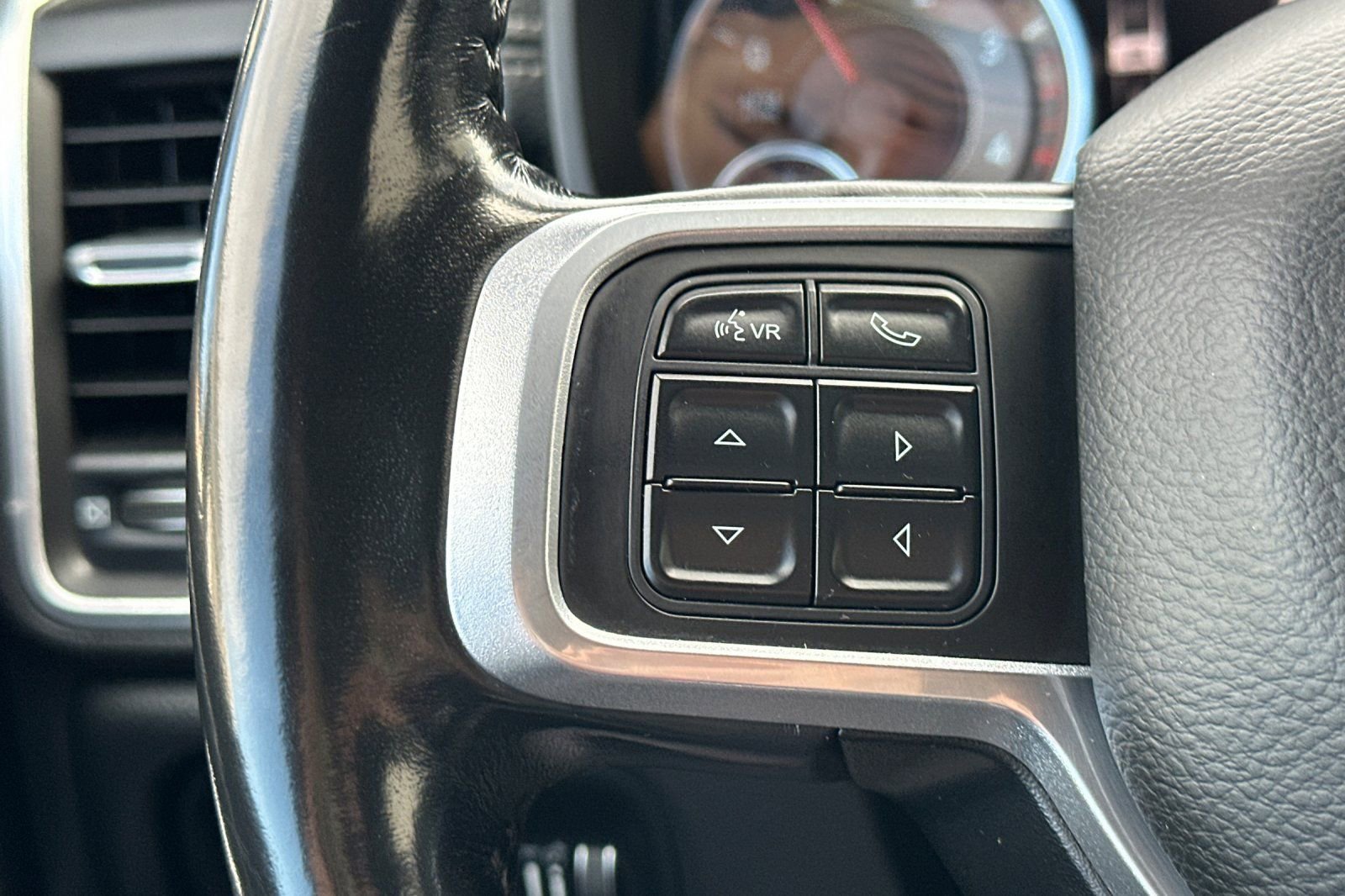 Used 2020 RAM 2500 Laramie w/ Night Edition AWD/4WD image 31