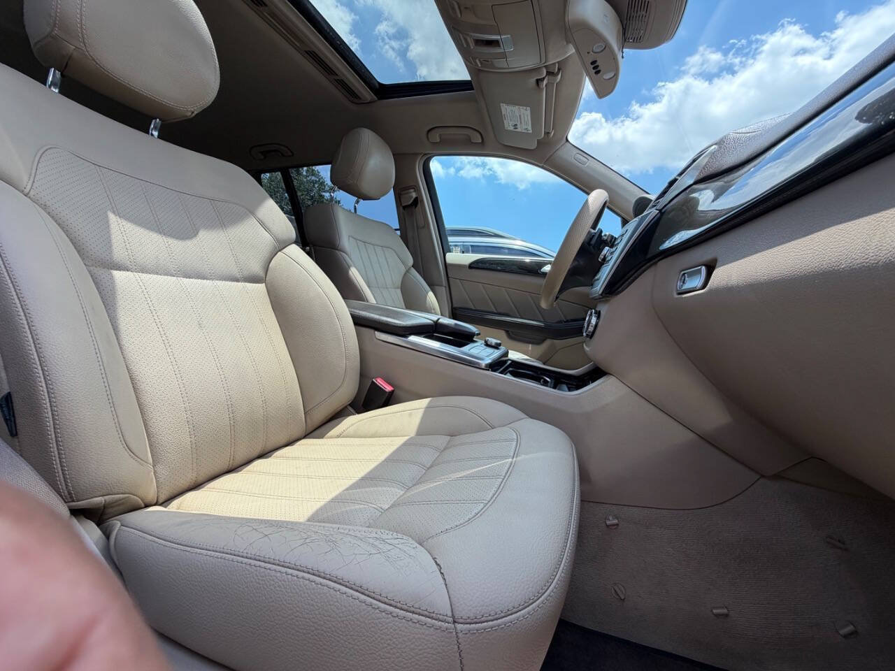 Used 2016 Mercedes-Benz GL 450 4MATIC image 27