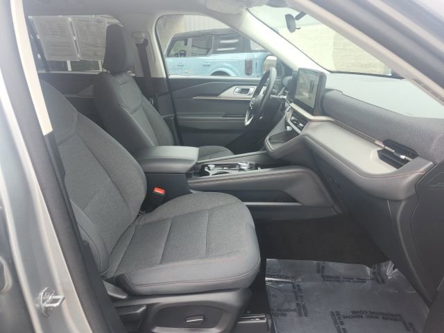 Used 2025 Ford Explorer Active image 11