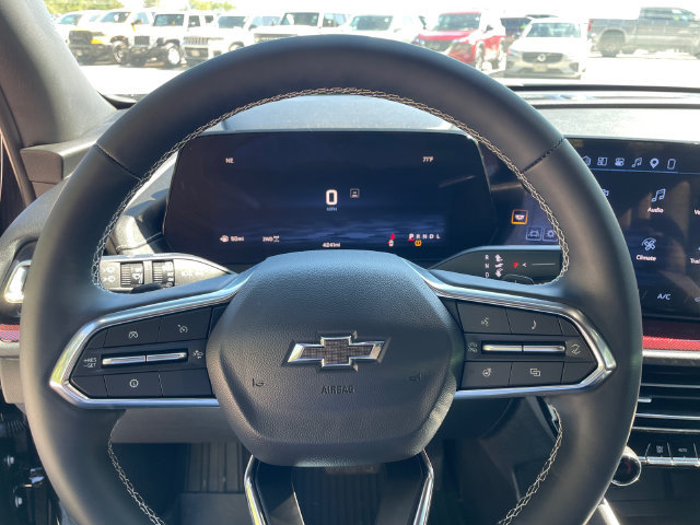 Used 2026 Chevrolet Traverse Z71 w/ LPO, Floor Liner Package AWD/4WD image 31