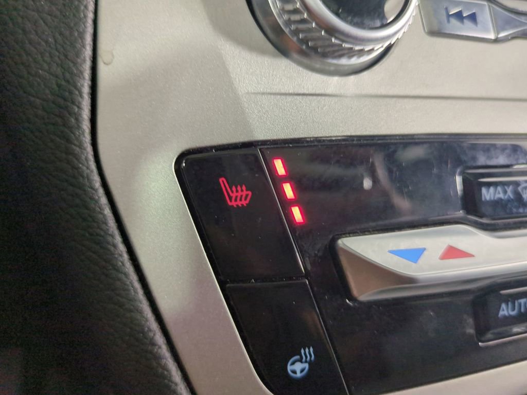 Used 2022 Ford Explorer XLT w/ Equipment Group 202A image 29