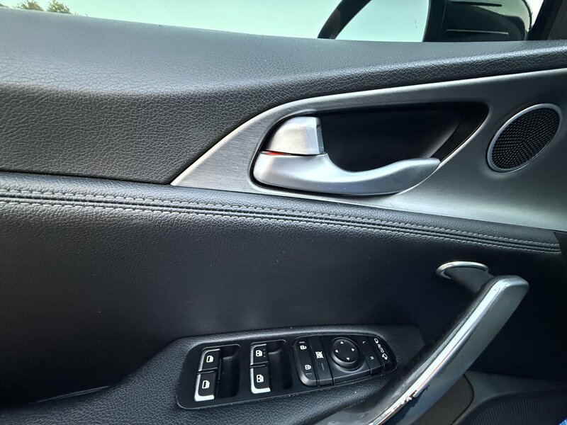 Used 2021 Kia Stinger GT image 23