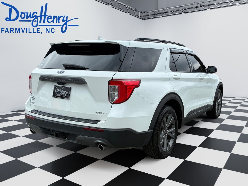 Used 2021 Ford Explorer XLT w/ Equipment Group 202A AWD/4WD image 5