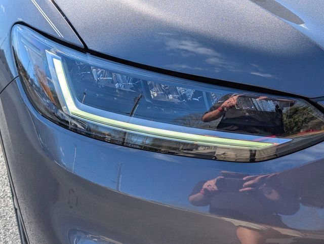 Used 2025 Honda HR-V LX image 4