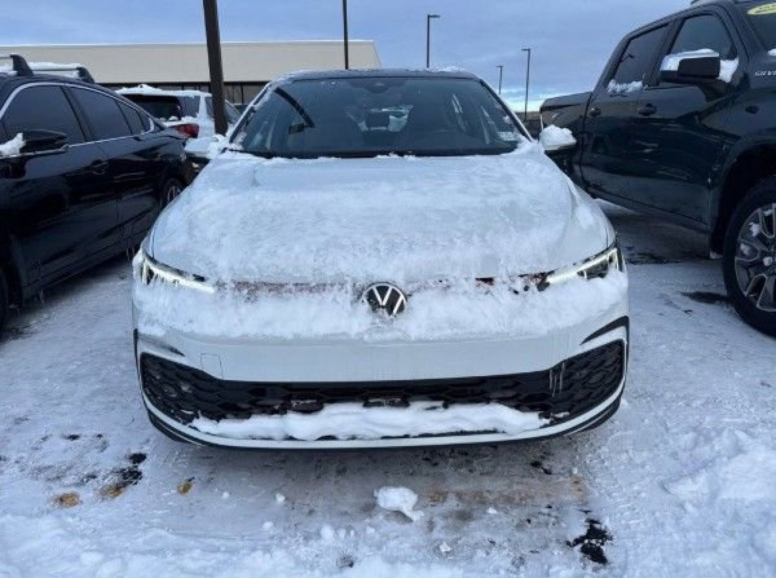 Used 2022 Volkswagen GTI SE image 3