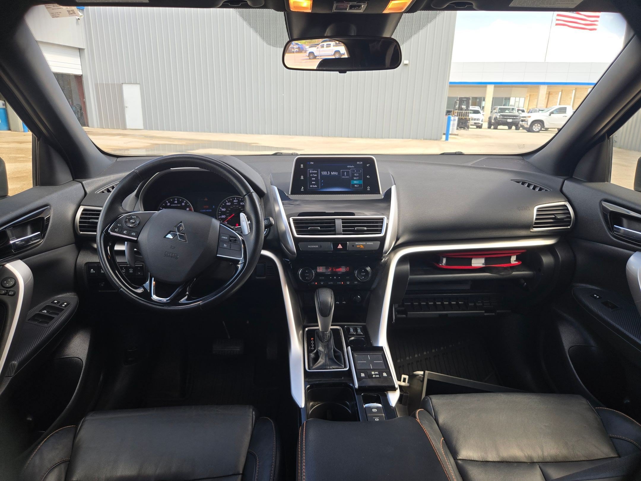 Used 2020 Mitsubishi Eclipse Cross FWD image 15