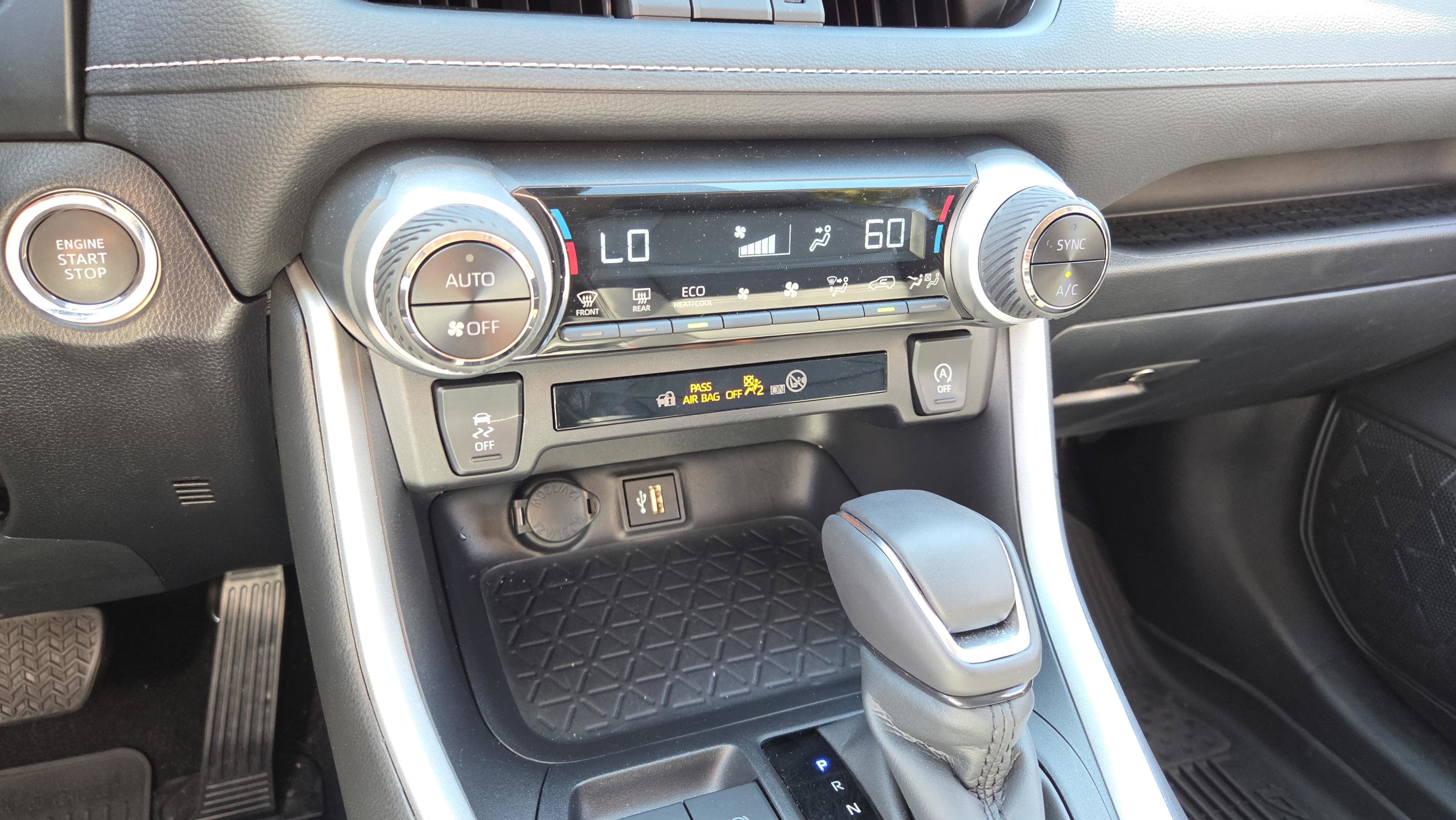 Certified 2025 Toyota RAV4 XLE Premium image 28