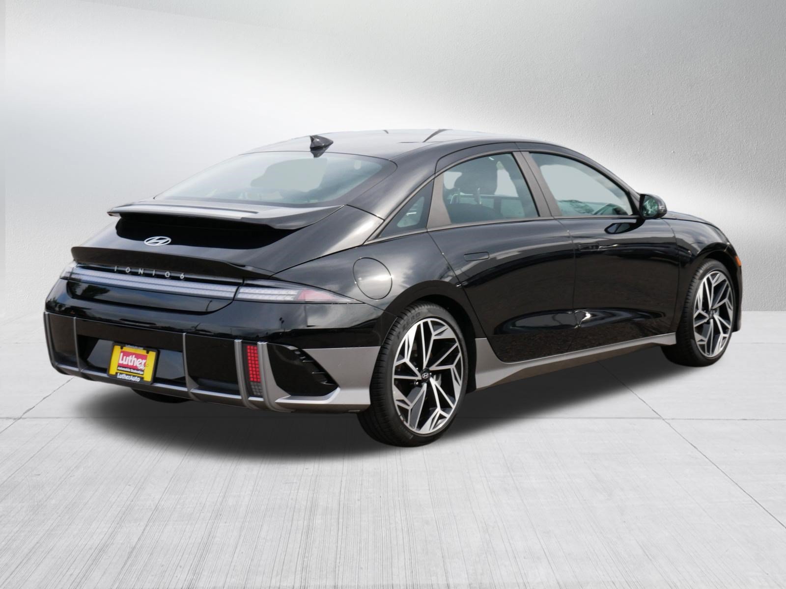 Used 2023 Hyundai Ioniq 6 SEL RWD image 7