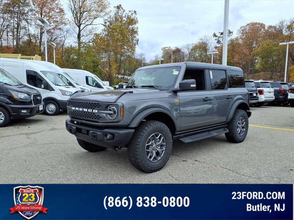 New 2025 Ford Bronco Badlands AWD/4WD image 3