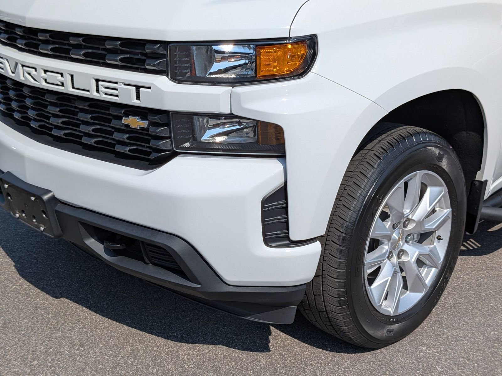 Used 2022 Chevrolet Silverado 1500 Custom AWD/4WD image 9