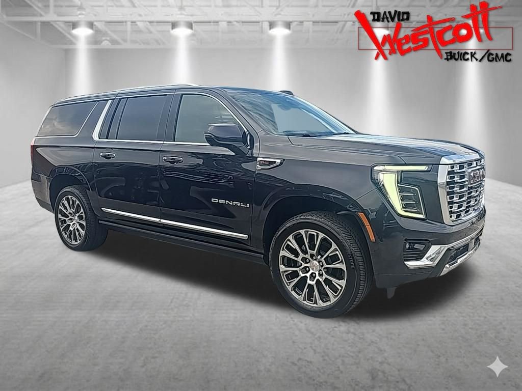 Used 2026 GMC Yukon XL Denali w/ Sun & Power Step Package AWD/4WD image 1