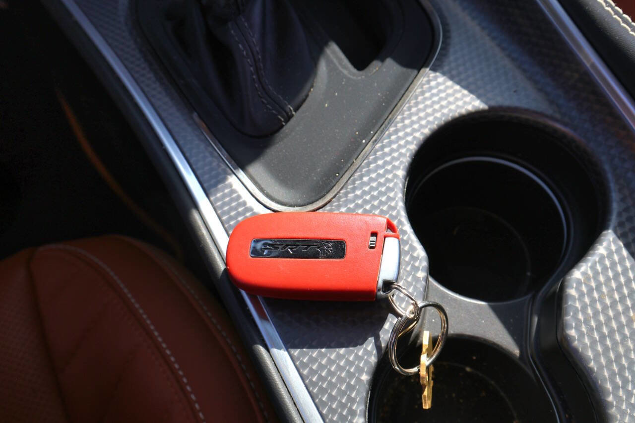 Used 2015 Dodge Challenger SRT Hellcat image 87