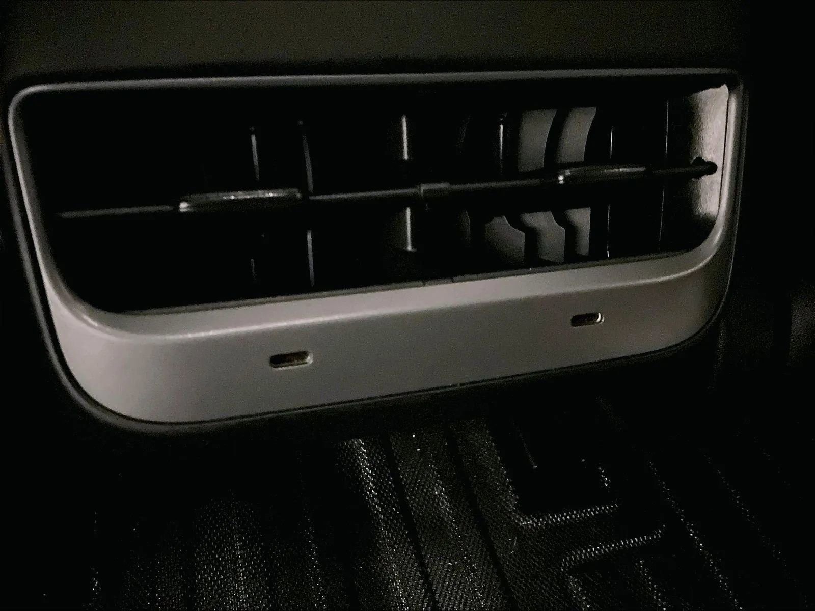 Used 2023 Tesla Model 3 Standard Range image 31