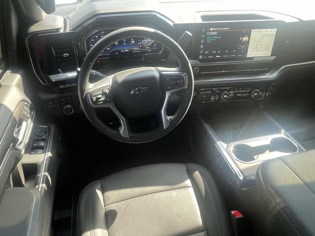 Used 2025 Chevrolet Silverado 2500 LTZ w/ LTZ Plus Package AWD/4WD image 13
