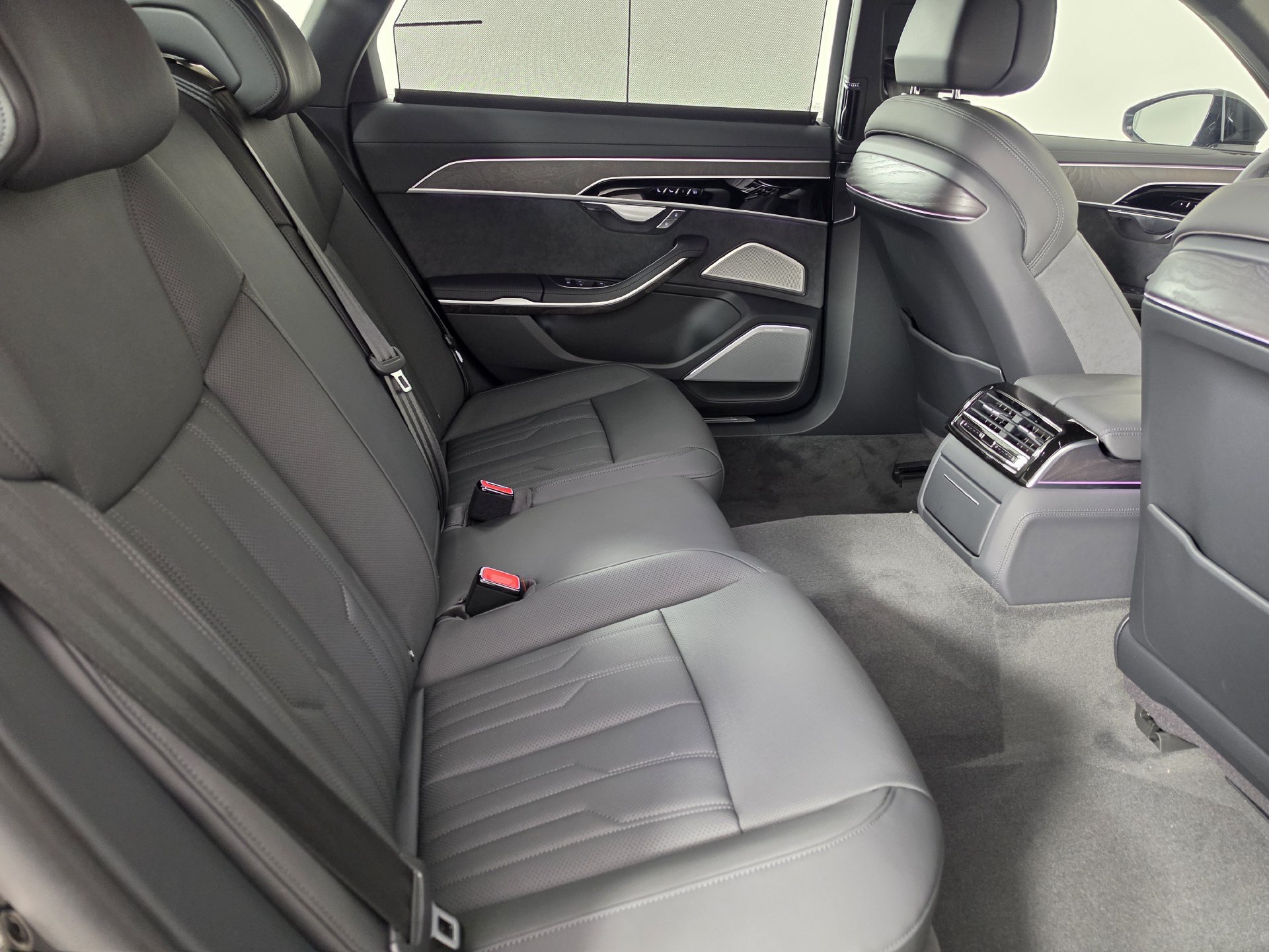 New 2026 Audi A8 L 3.0T AWD/4WD image 38